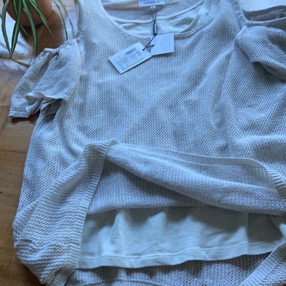 🤎 Calvin Klein off shoulder top - Picture 4 of 5